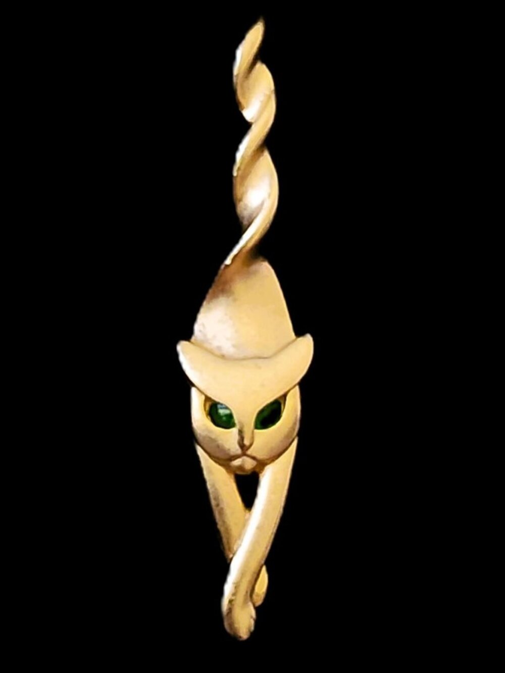 Vintage AJC Gold Tone Modernist Stretching Cat Brooch Green Eyes